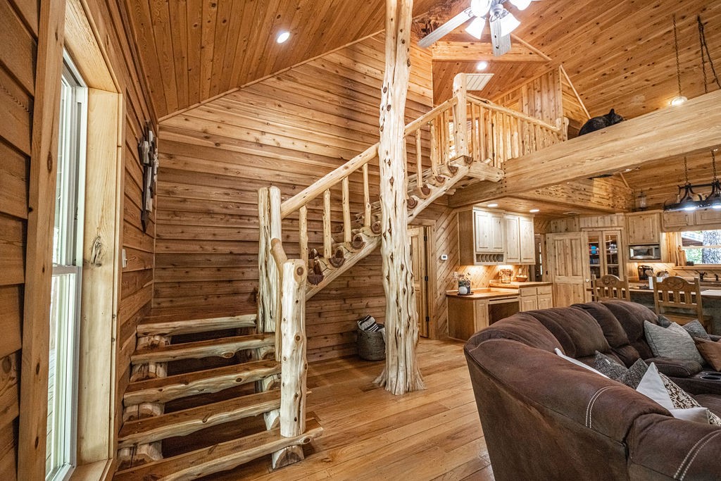 330 County Road 4577