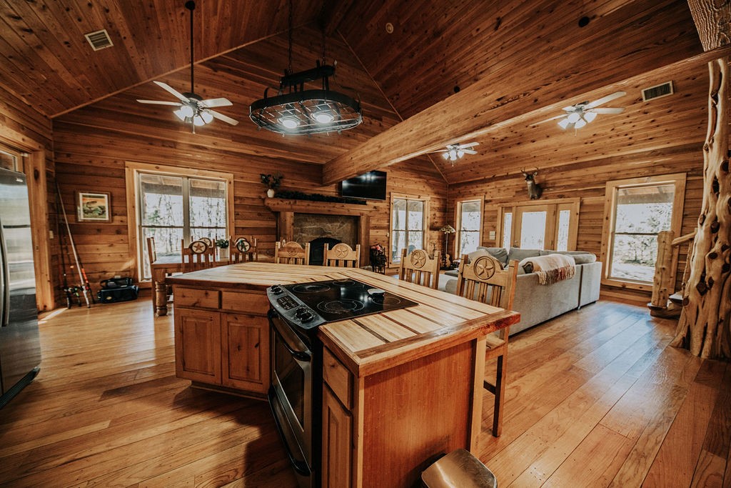 330 County Road 4577