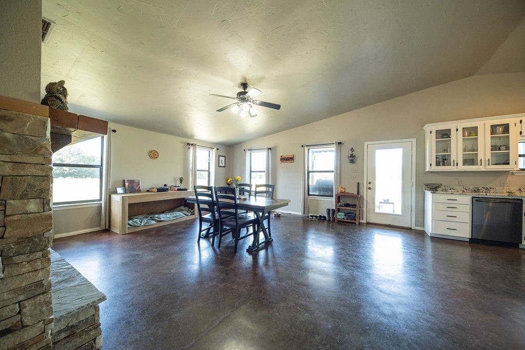 676 Farm Road 2653 N