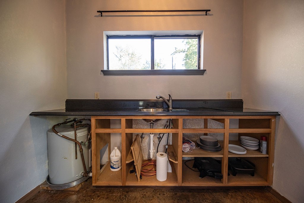 676 Farm Road 2653 N