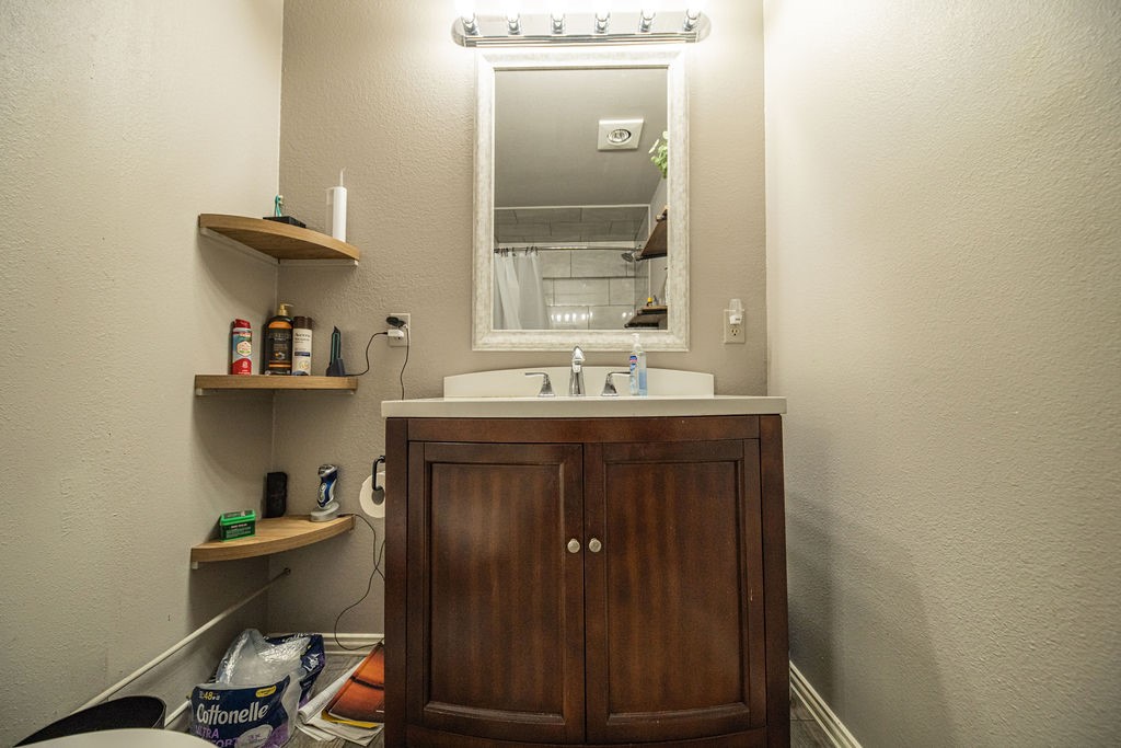 676 Farm Road 2653 N