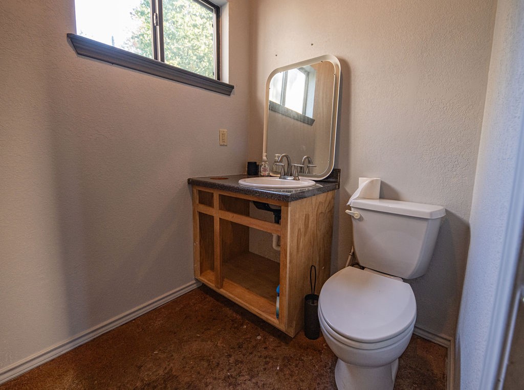 676 Farm Road 2653 N