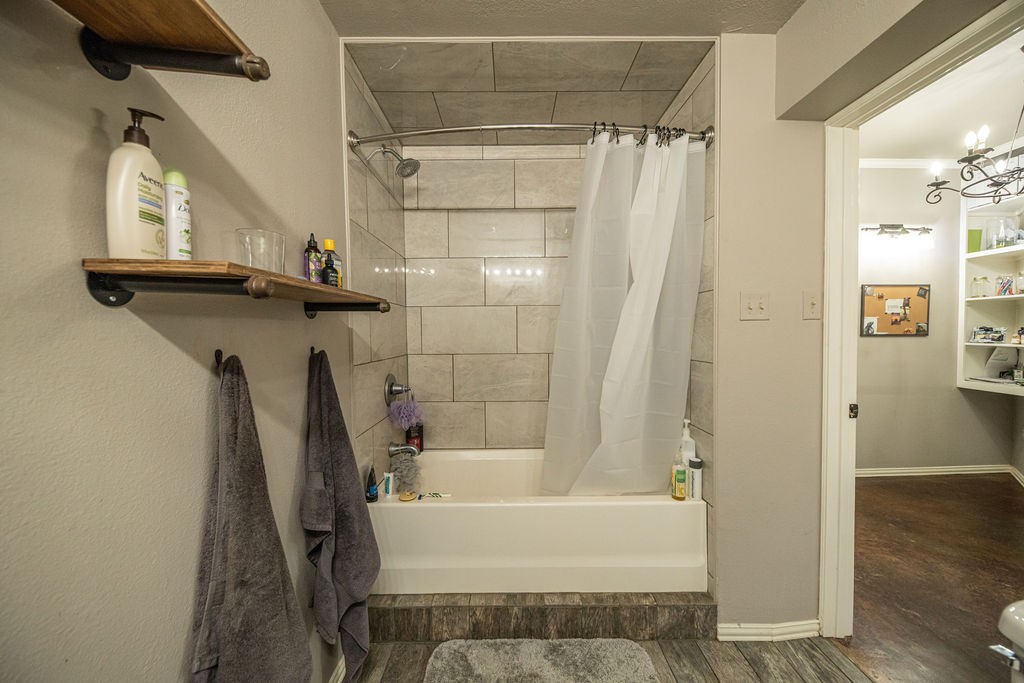 676 Farm Road 2653 N