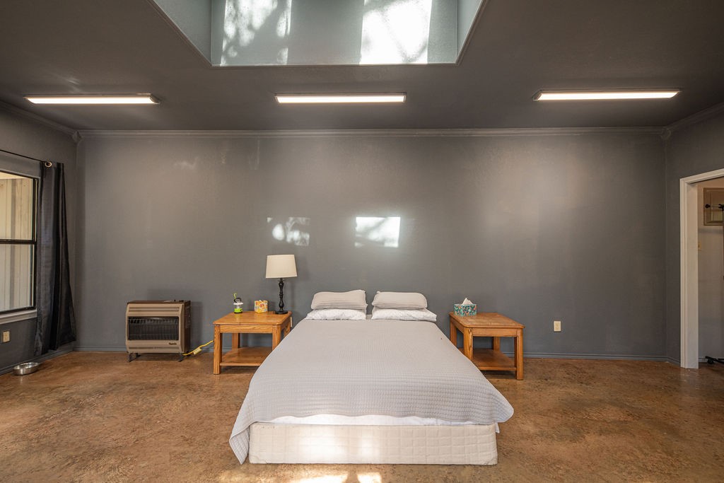 676 Farm Road 2653 N