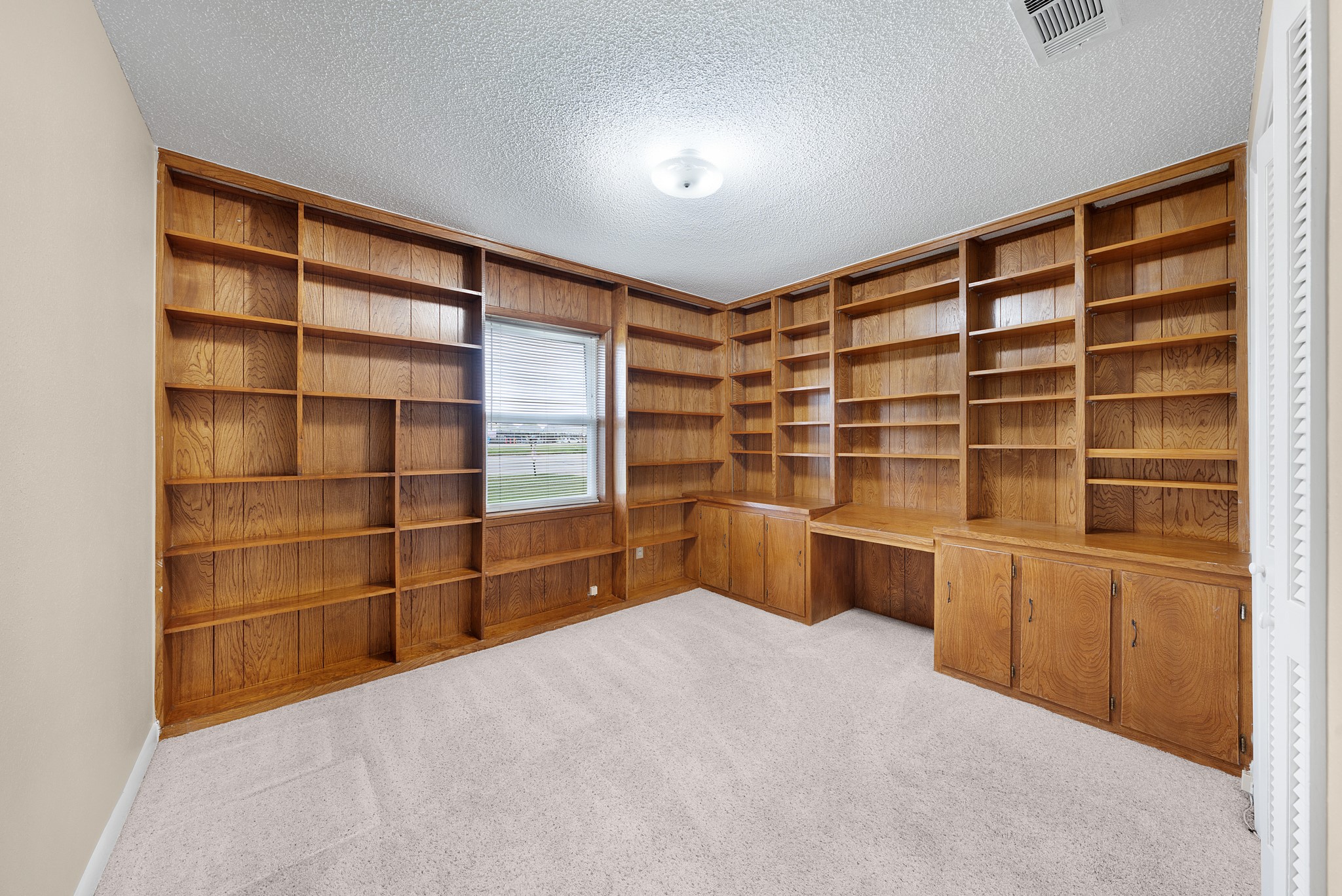 1804 Posey Lane