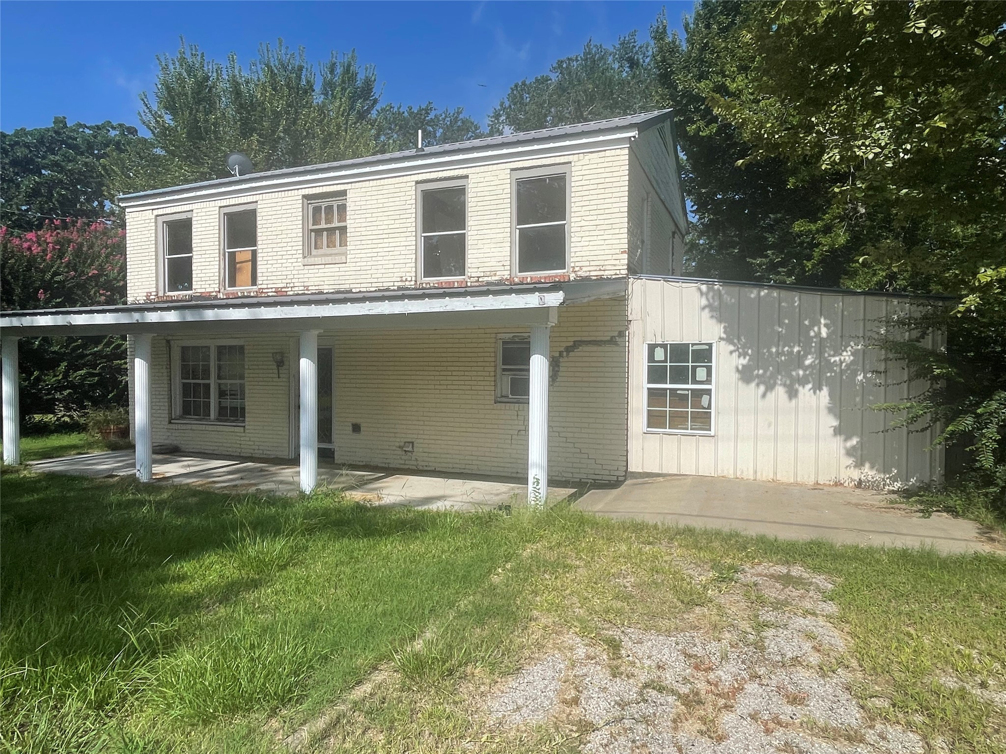 800 Sunset Street
