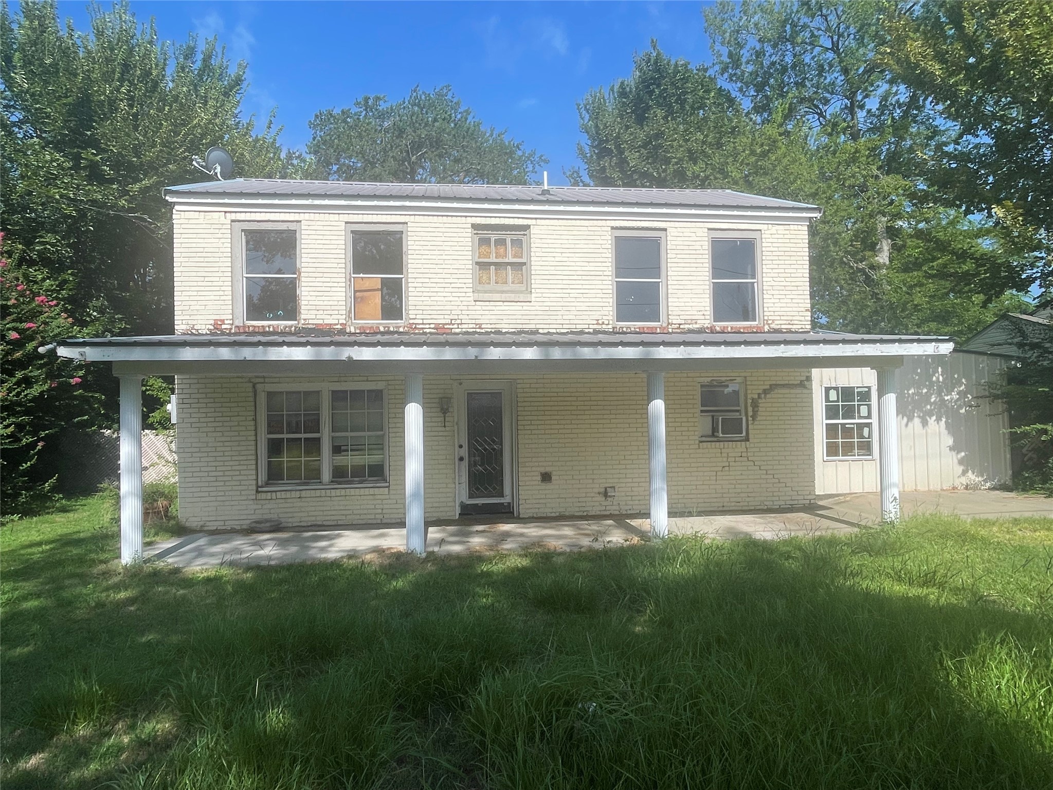 800 Sunset Street