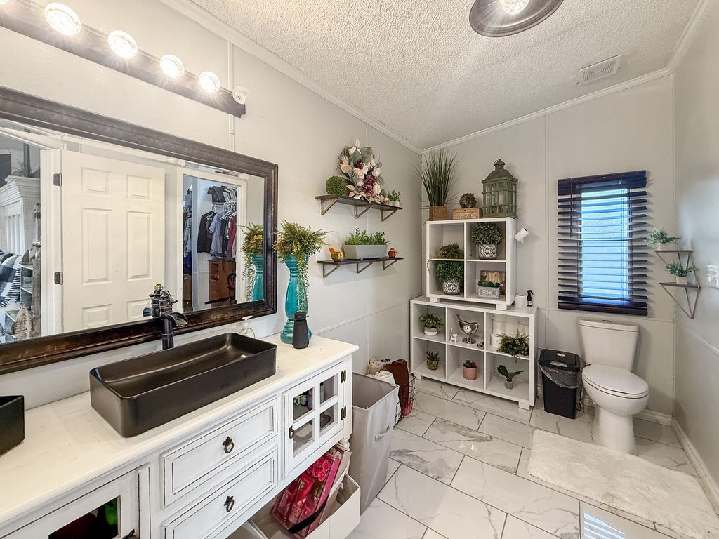 38 County Road 2299