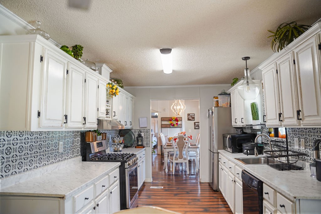38 County Road 2299