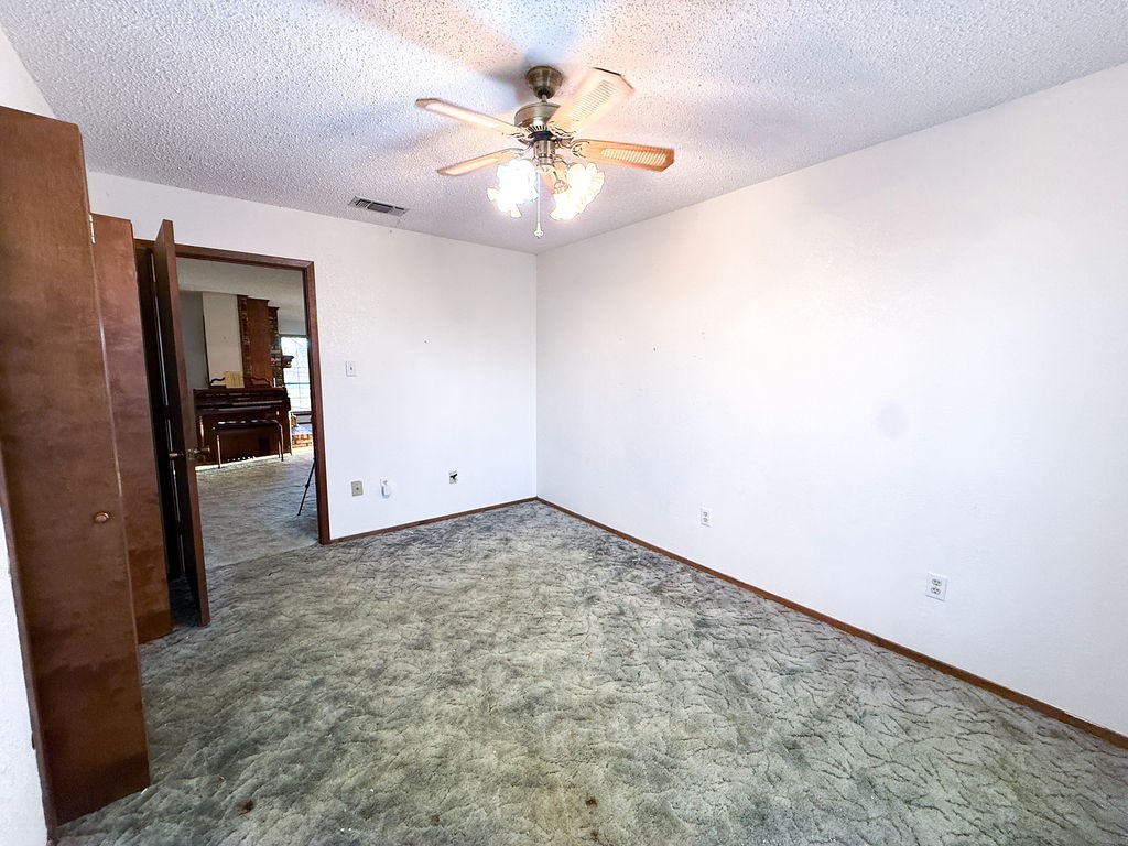 291 Farm Road 3132