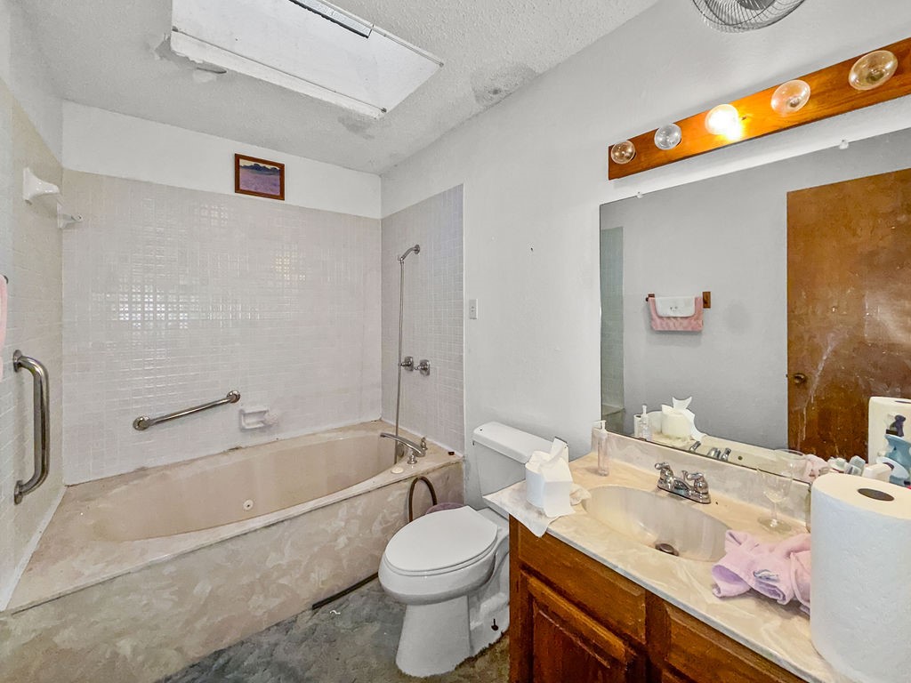 291 Farm Road 3132
