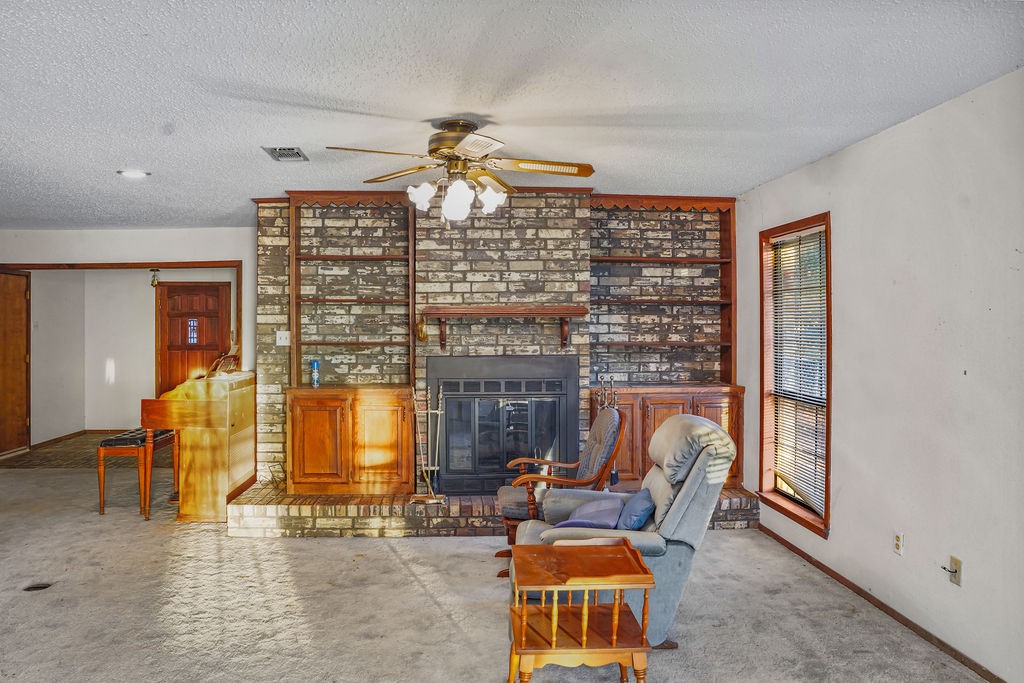 291 Farm Road 3132