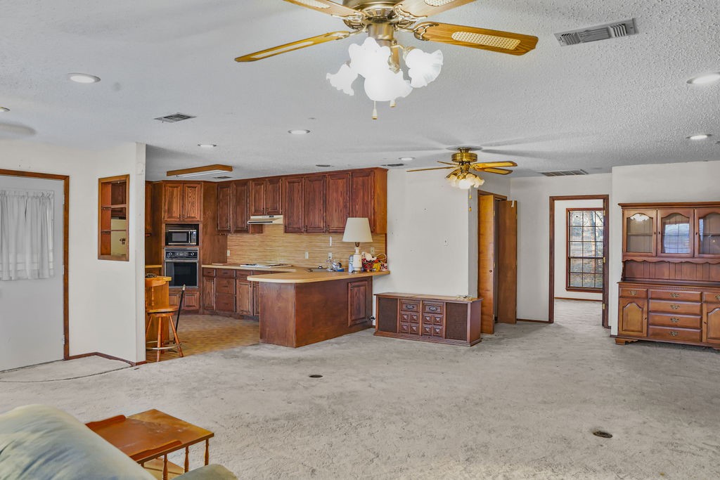 291 Farm Road 3132