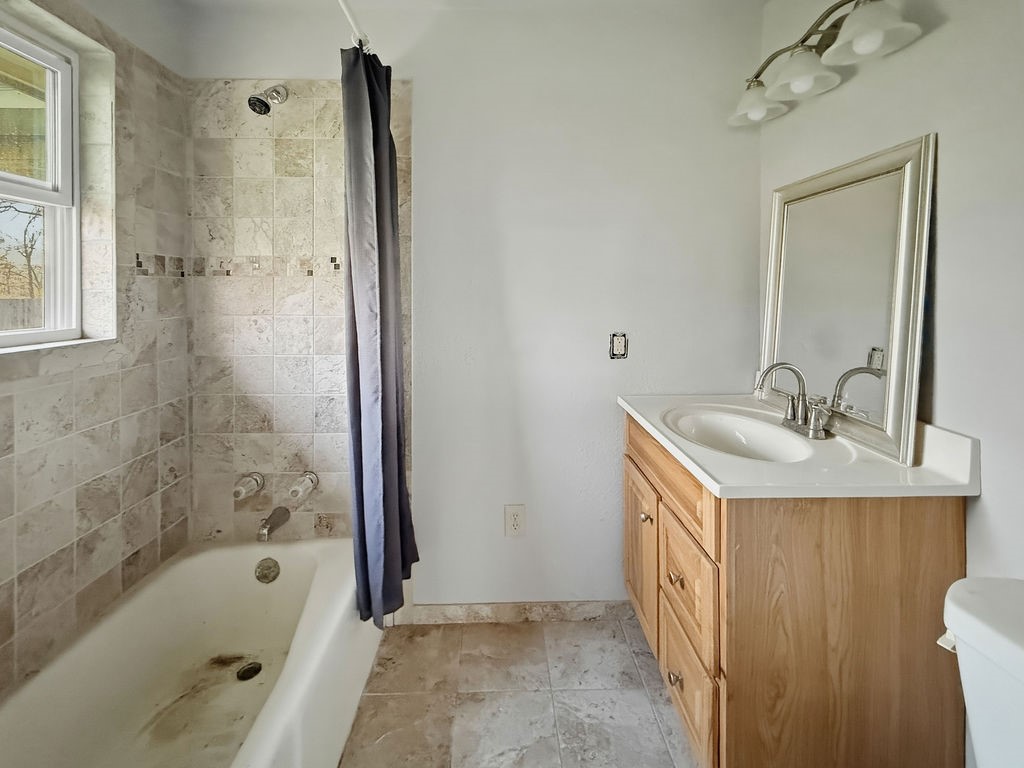 2247 W Sherman Street