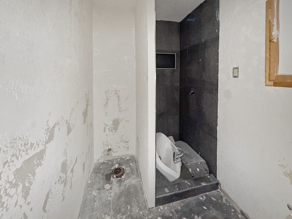 2247 W Sherman Street