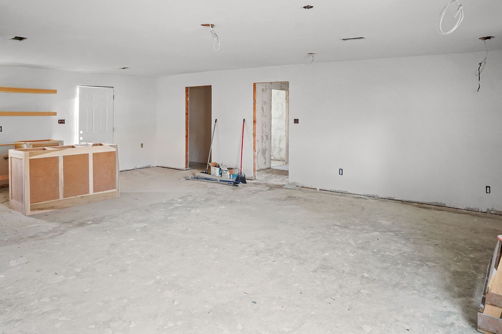 2247 W Sherman Street