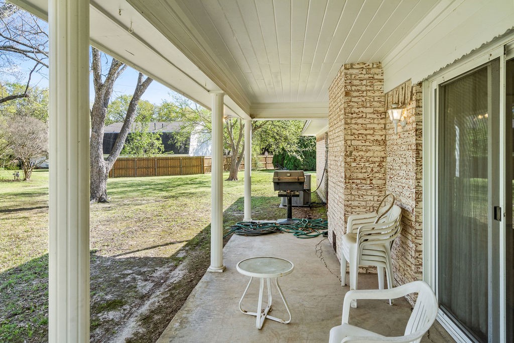 2823 Birchwood Lane