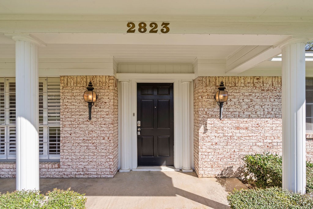 2823 Birchwood Lane