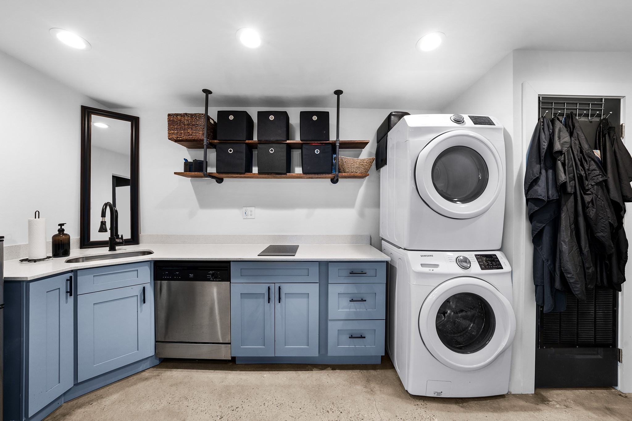 8050 W Interstate Highway 30