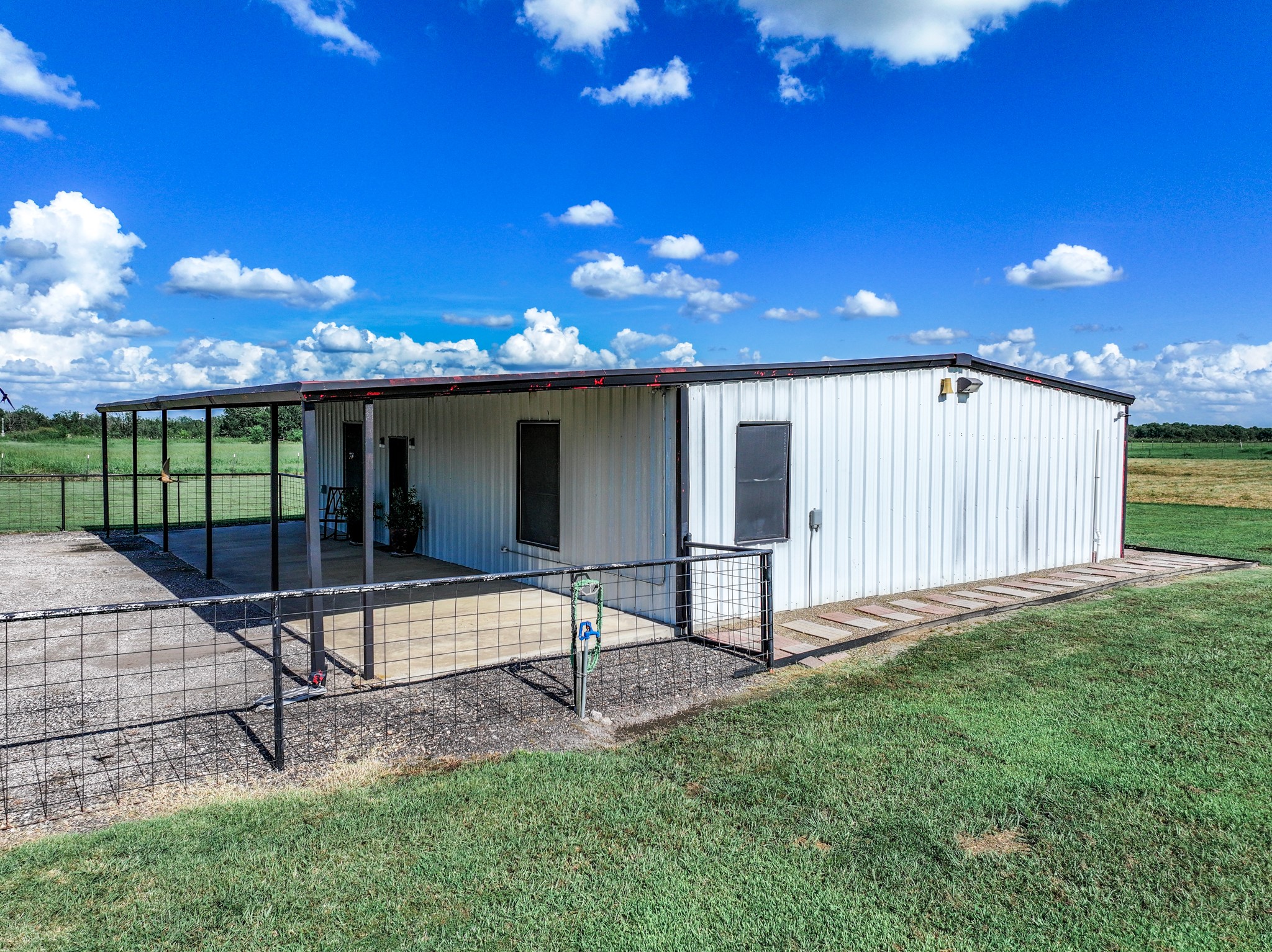 8050 W Interstate Highway 30