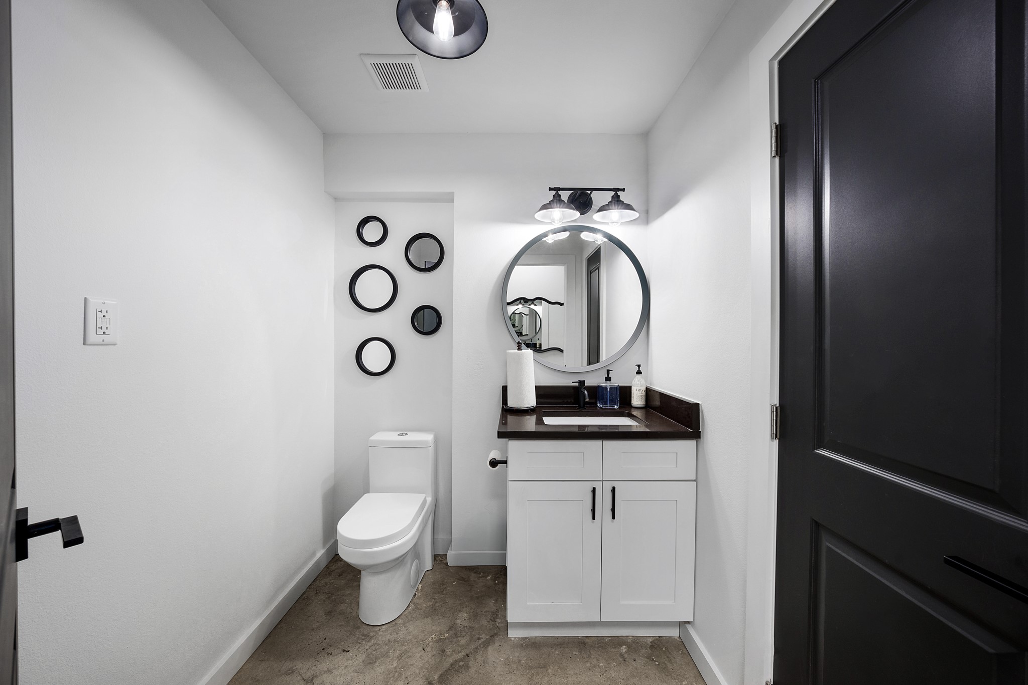 8050 W Interstate Highway 30