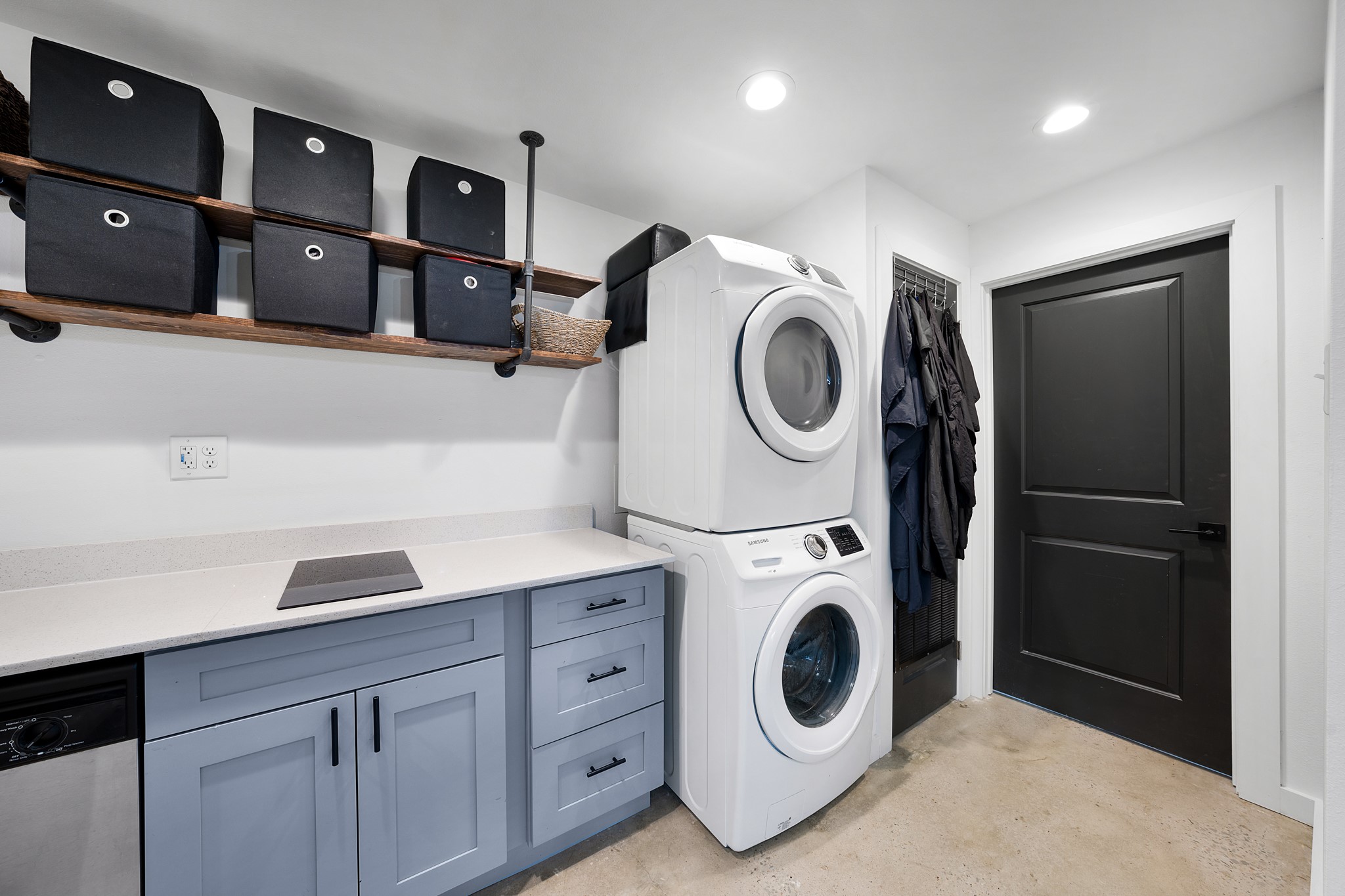 8050 W Interstate Highway 30