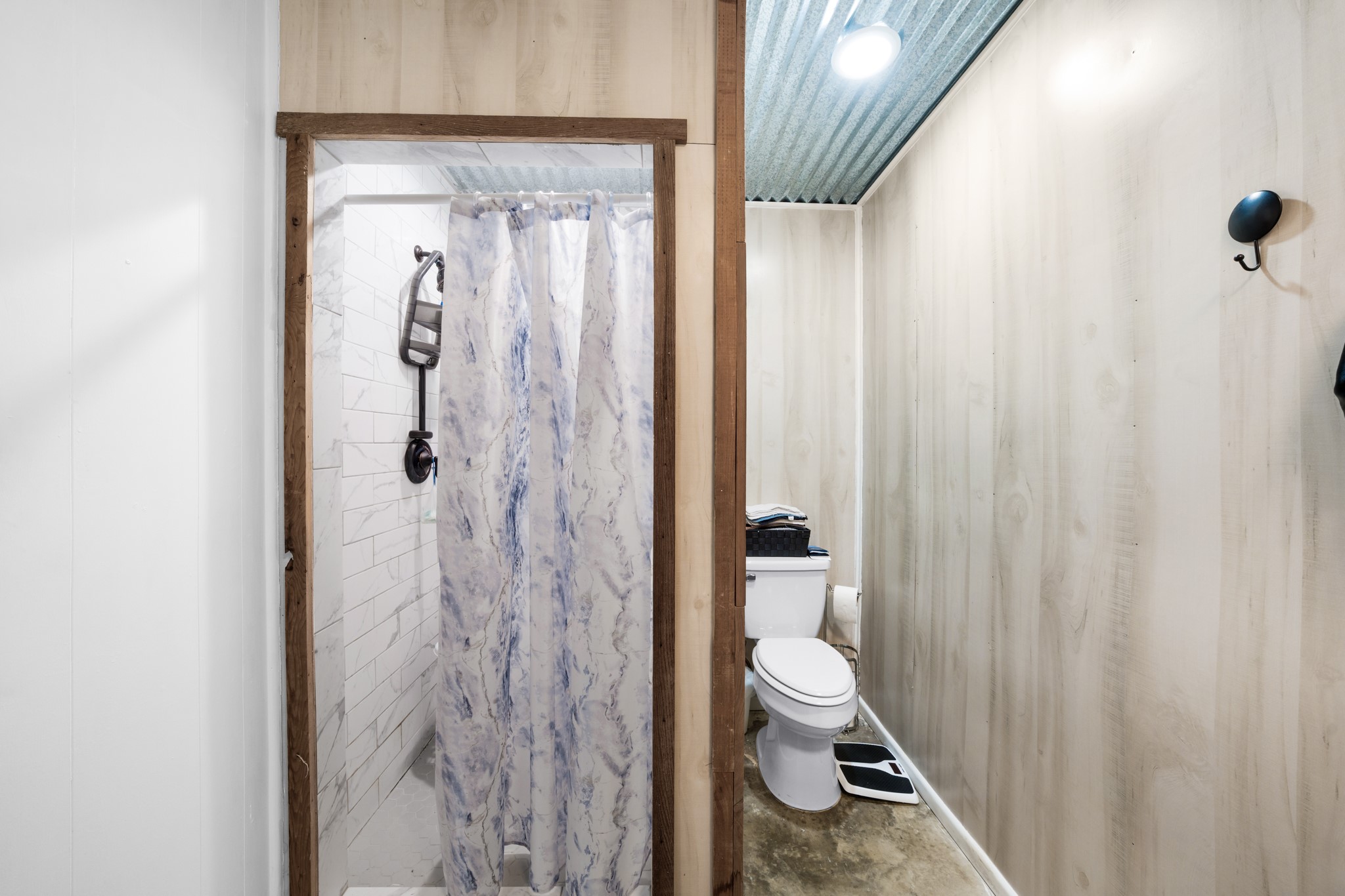 8050 W Interstate Highway 30