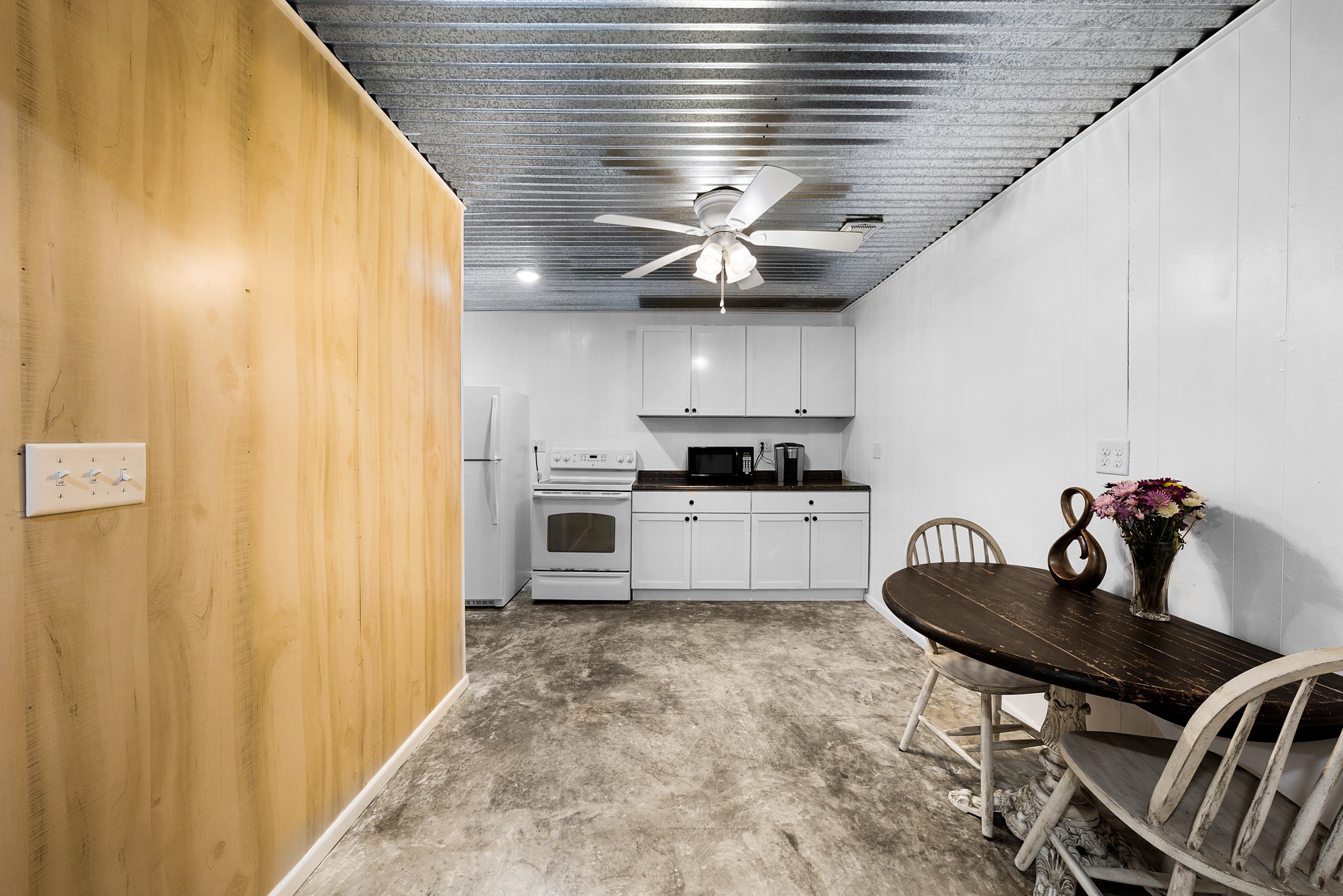 8050 W Interstate Highway 30