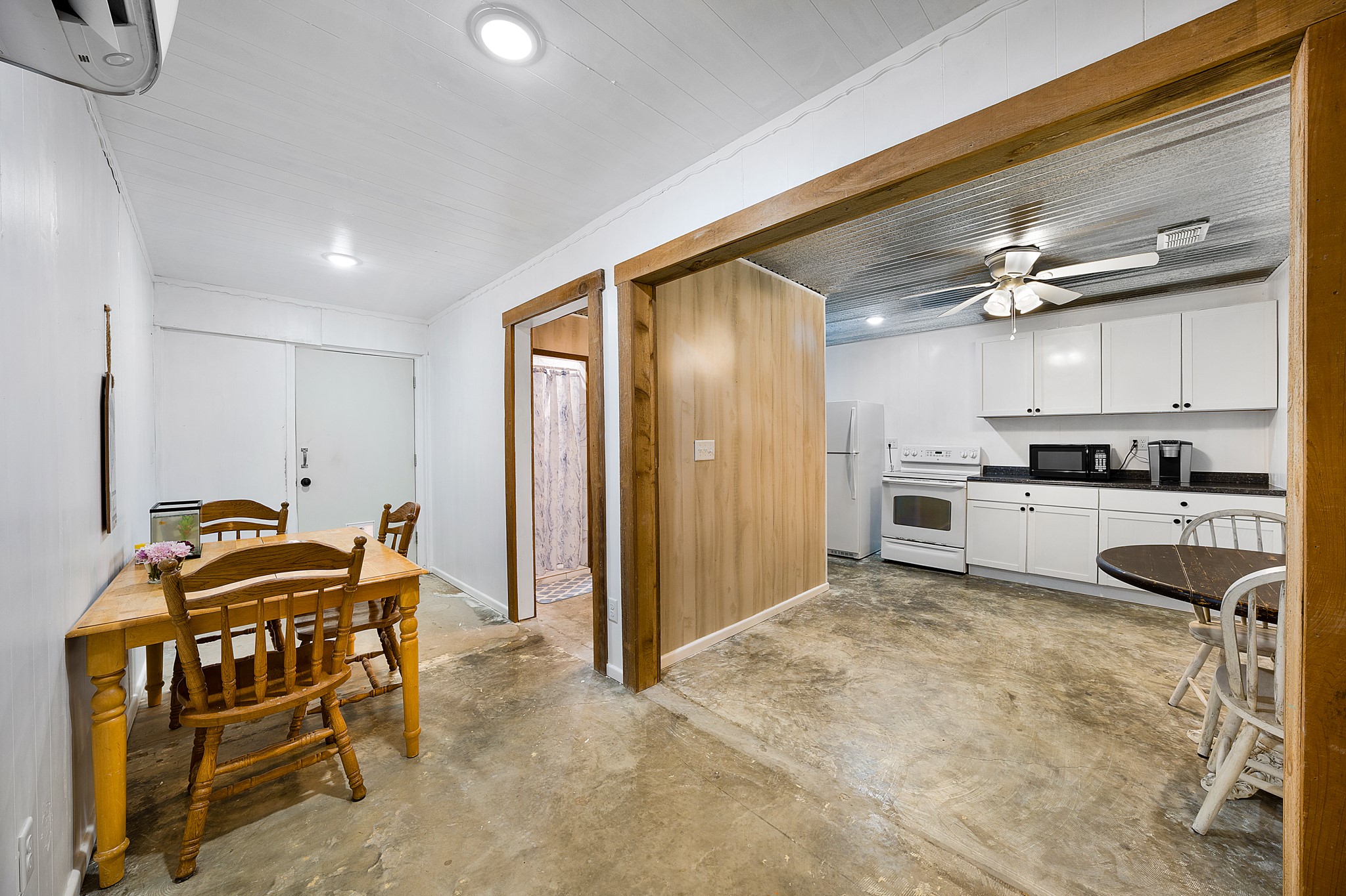 8050 W Interstate Highway 30