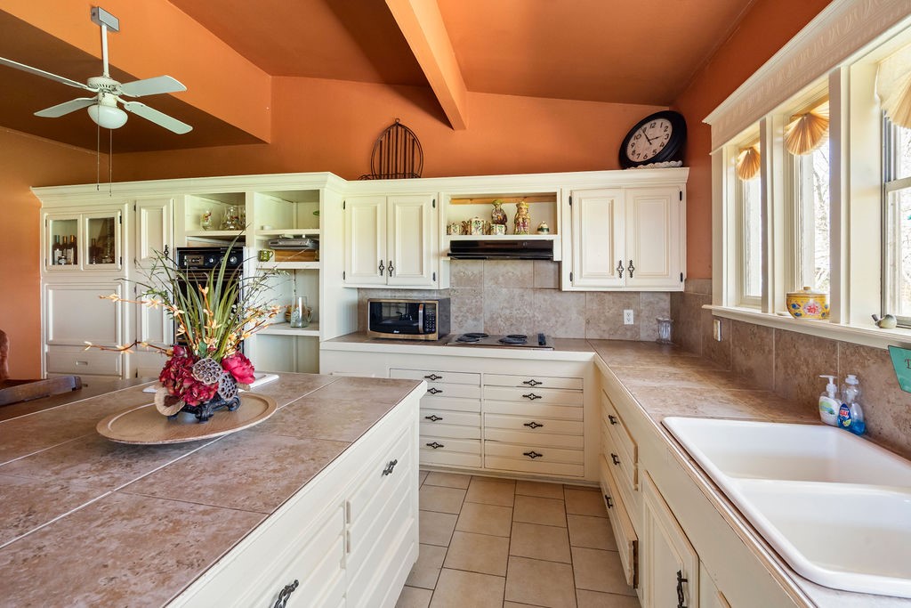 12886 Texas Highway 19 N