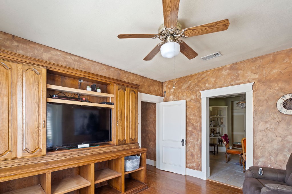 12886 Texas Highway 19 N