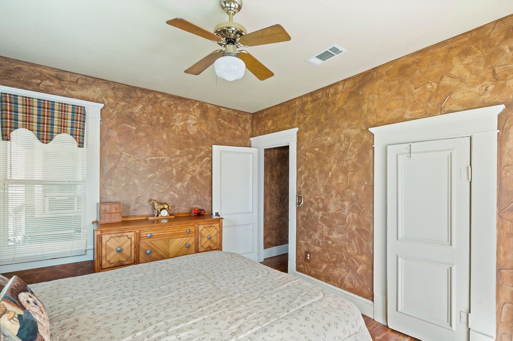 12886 Texas Highway 19 N