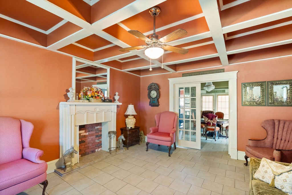 12886 Texas Highway 19 N