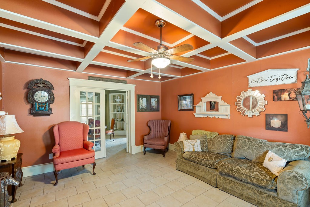 12886 Texas Highway 19 N