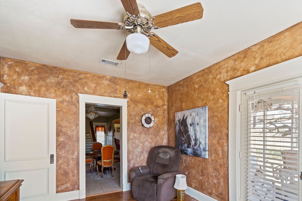 12886 Texas Highway 19 N