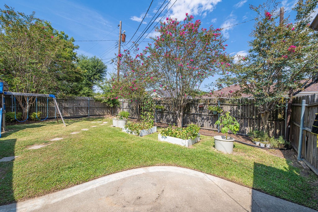 328 Hollie Circle