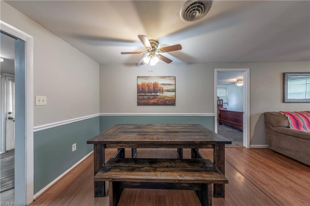 1429 Seward DR