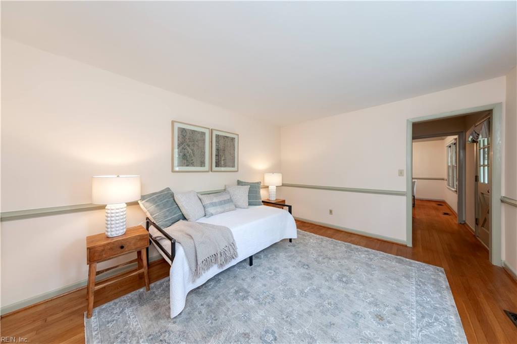206 Kingswood DR