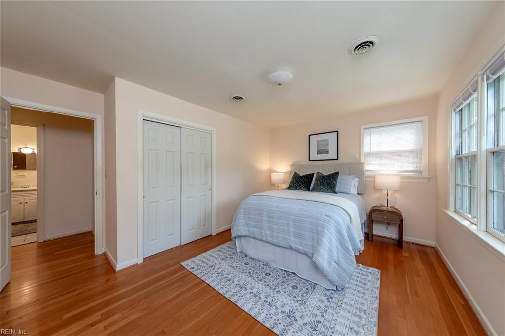 206 Kingswood DR