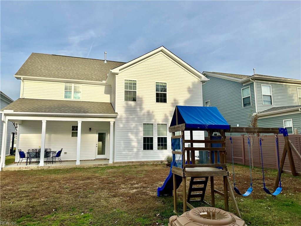 1425 Waltham LN