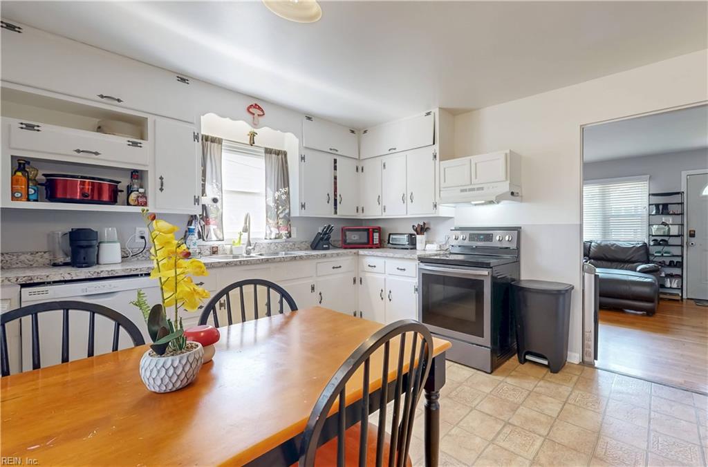 14 Briarwood DR