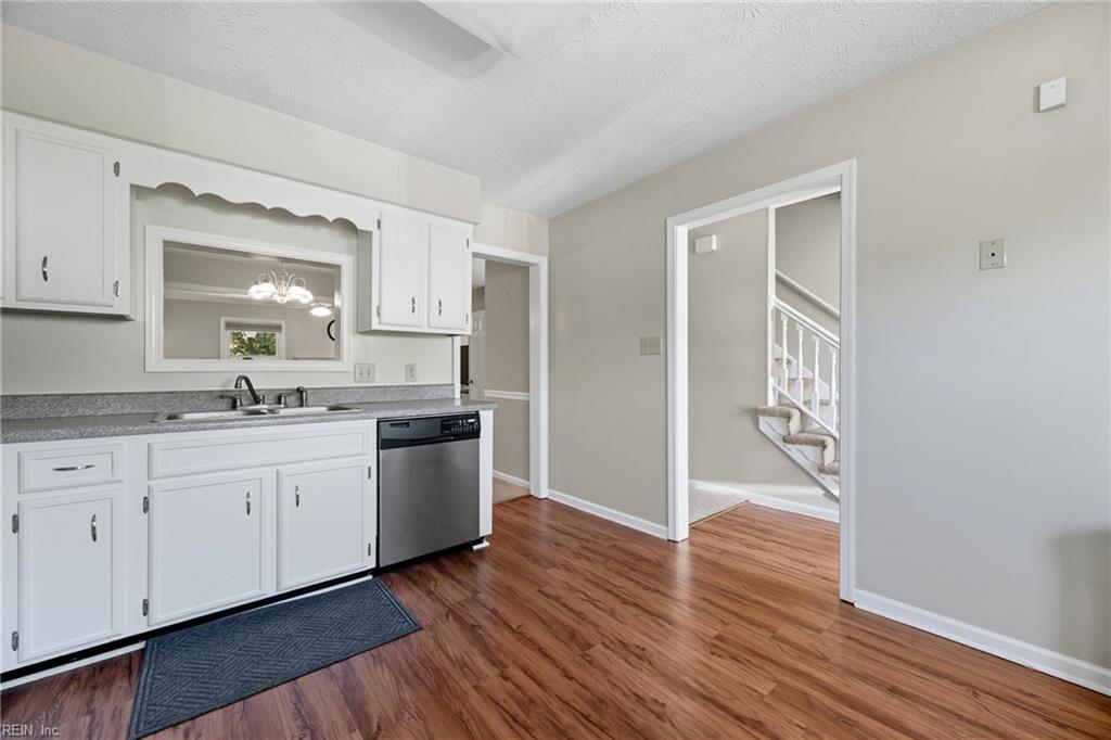 53 Dawn LN