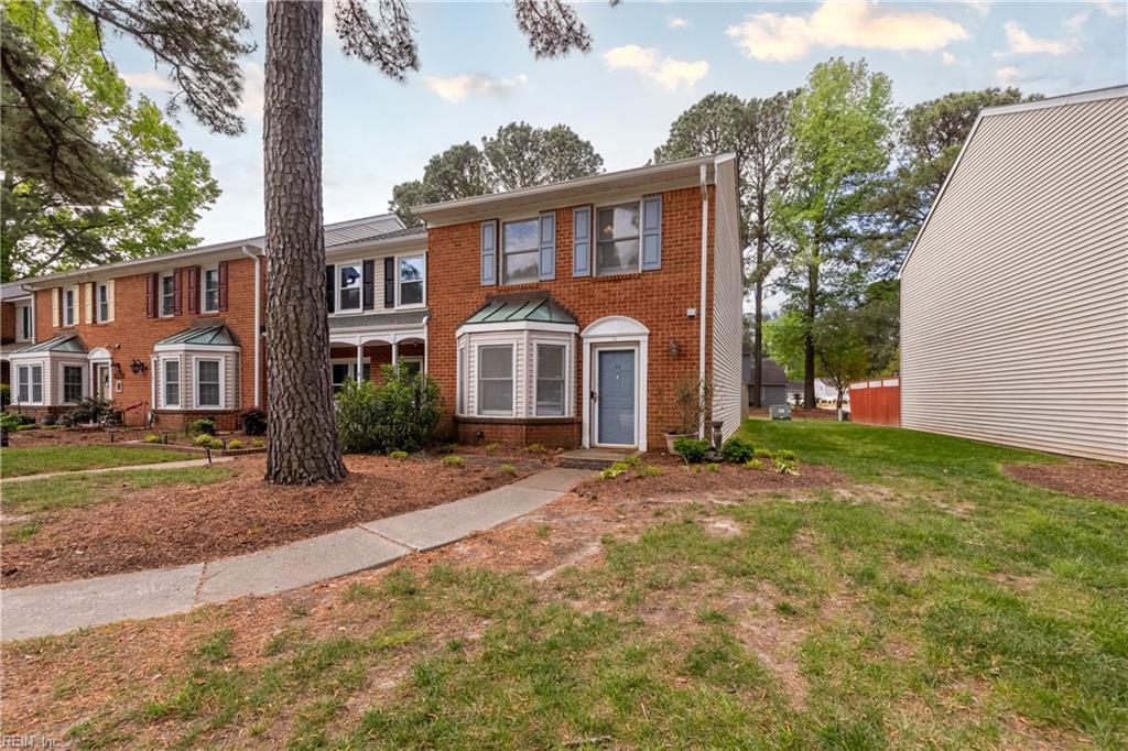 11 Corwin CIR