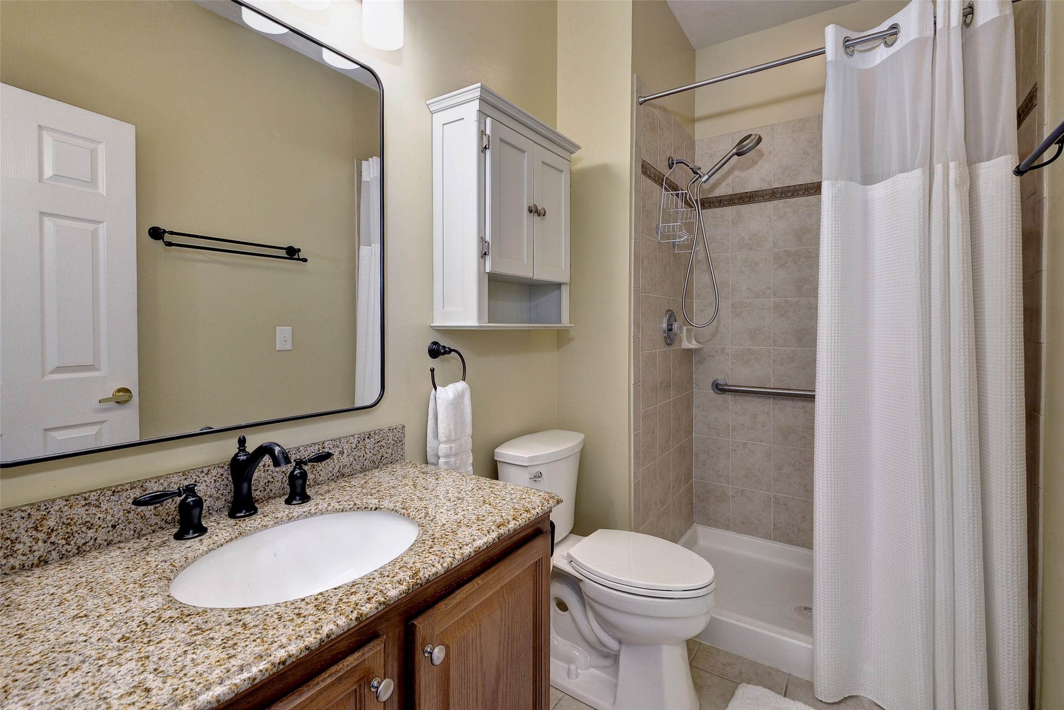 4301 Sprucemont