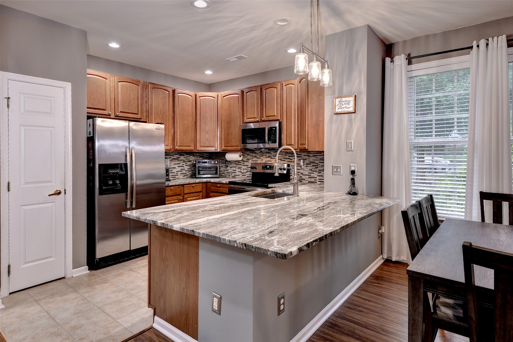 4301 Sprucemont