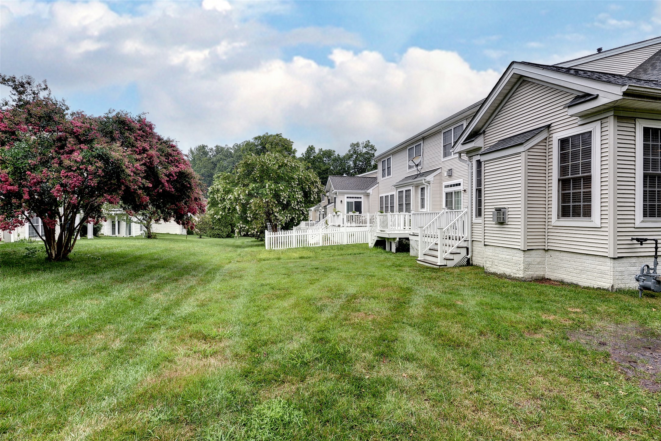 4301 Sprucemont