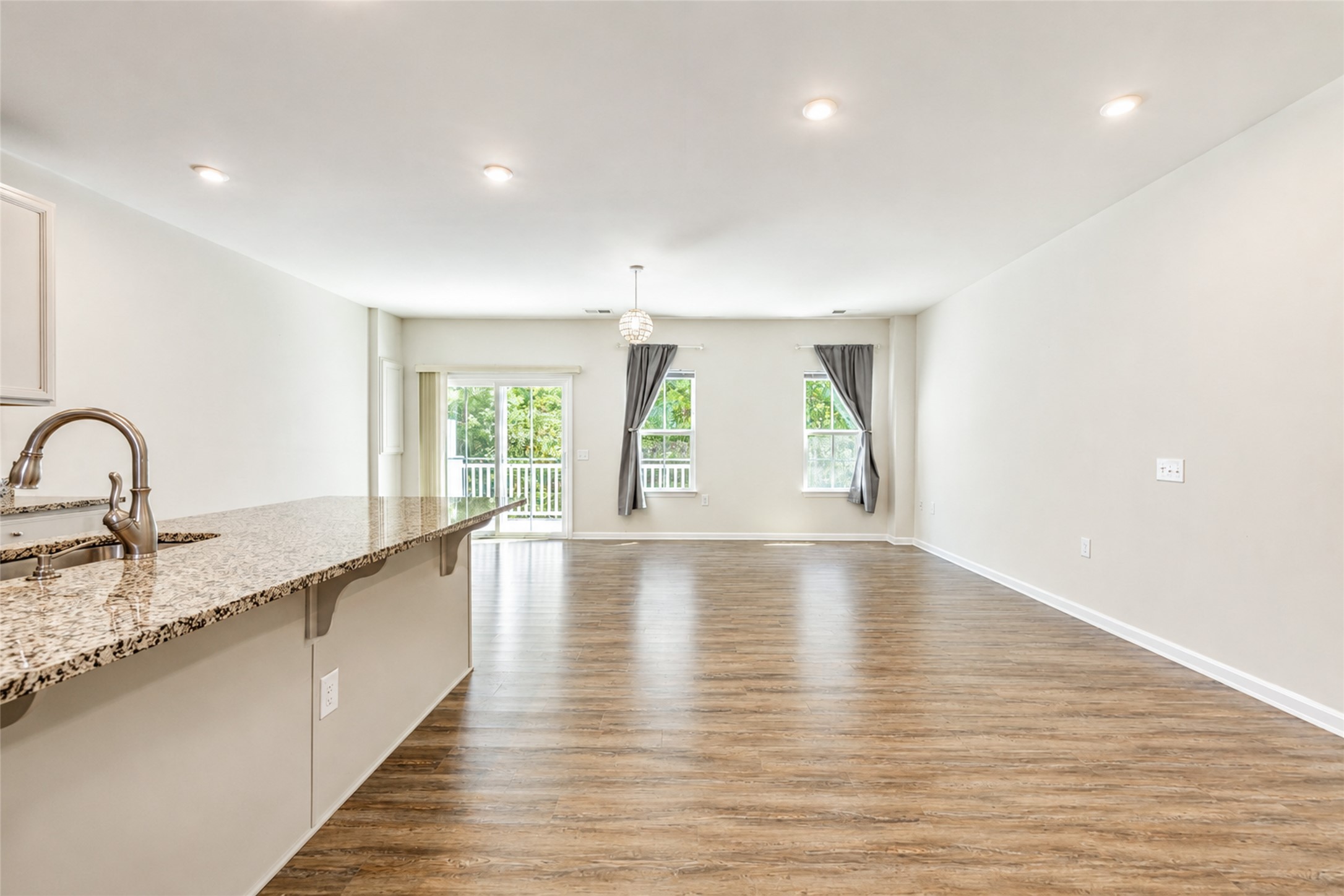 121 Capeside Ct