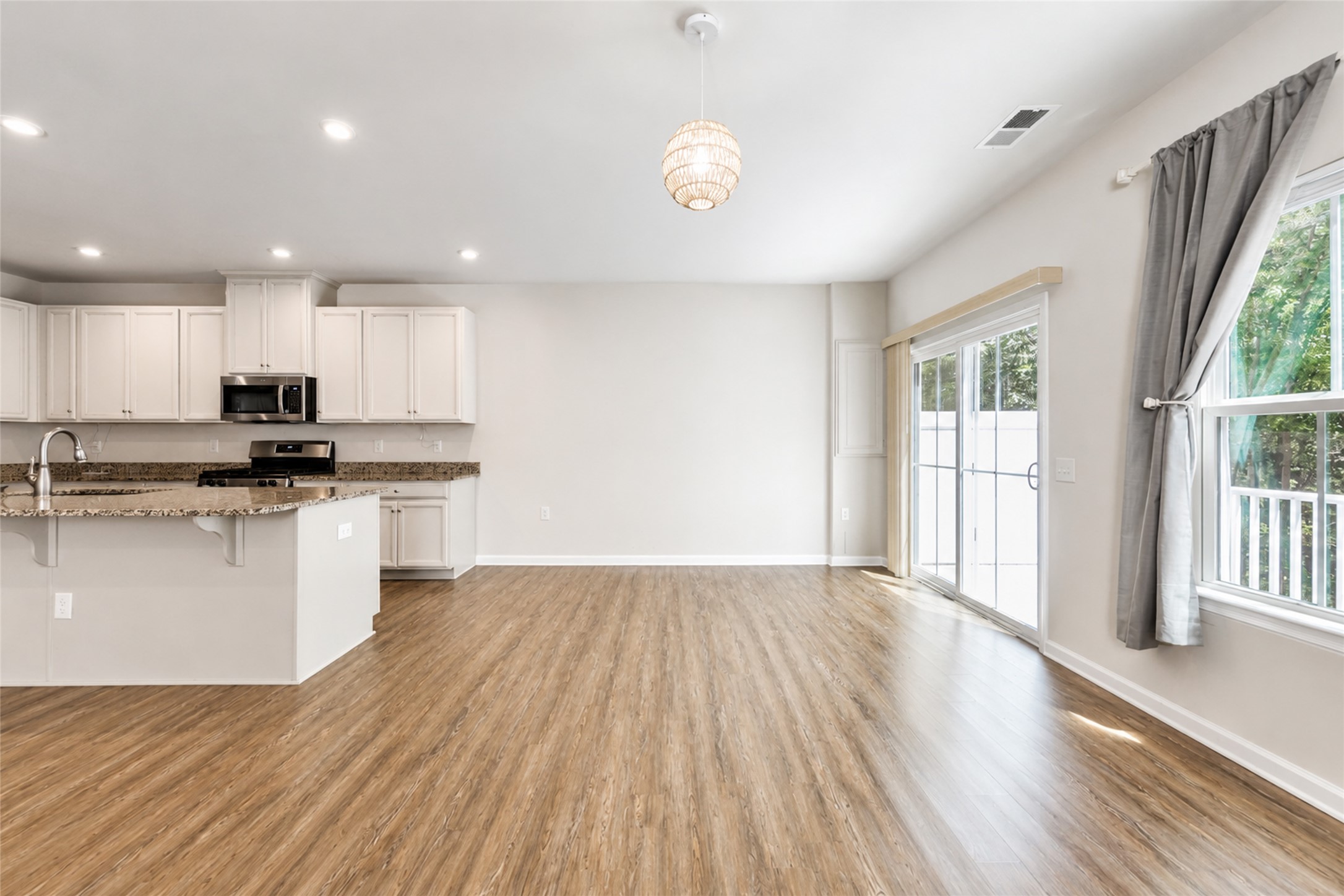 121 Capeside Ct