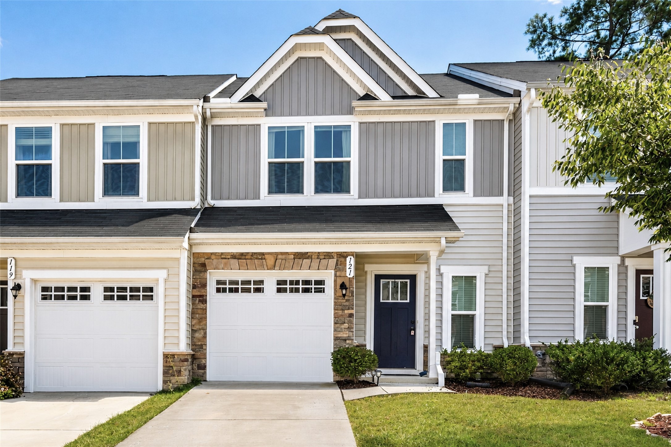 121 Capeside Ct