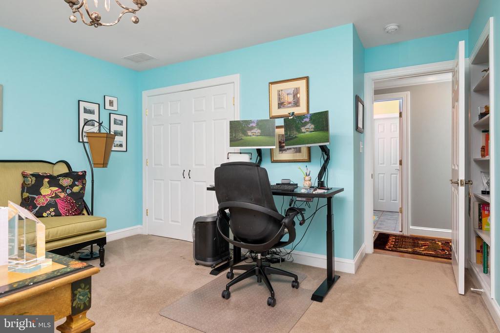 5223 GRENOCK DRIVE